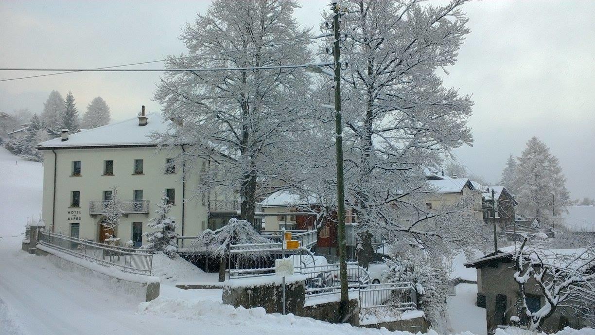 Hotel Des Alpes Dalpe Екстериор снимка